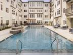 Beautiful 2 Bed 2 Bath Available Now