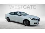 2017 Kia Cadenza