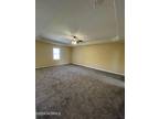 Kinroff Dr, Hubert, Home For Rent
