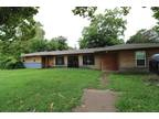 Macarthur Dr Unit B, Denison, Home For Rent