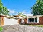 4217 Glen Oaks Dr, Crown Point, in 46307 . Peaceful House