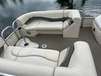 2007 Sun Tracker Party Barge 25 Boat for Sale
