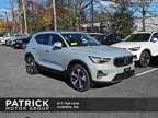 2025 Volvo XC40 Core Bright Theme