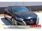 2023 Nissan Altima Black, 26K miles