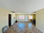 E Th St, Palmdale, Flat For Rent