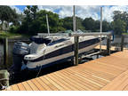 2007 Hurricane 240 SunDeck OB