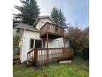 2 Bedroom Home in Bremerton!