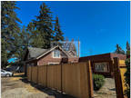 2 Bedroom Apartment in Lakewood!