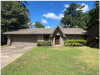 3010 Misty Ln, Little Rock AR 72211 - Large 3br 2ba in Echo Valley off Cantrell