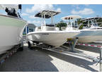 2019 Boston Whaler 210 Dauntless
