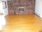 Vogt Ln, Little Ferry, Home For Rent