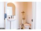 Raven Ter, Sterling, Condo For Rent
