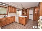 N Prospect Rd, Peoria Heights, Flat For Rent