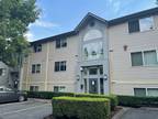 Spacious Two Bedroom One Bath in Burien located on the 1st Floor