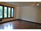 Highwood Ave Apt F, Highwood, Flat For Rent