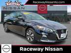 2022 Nissan Altima 2.5 SV 33813 miles