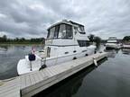 2000 Carver 404 Cockpit Motor Yacht Boat for Sale