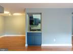 E Village Rd Unit,holland, Flat For Rent