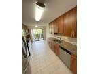 Lake Cook Rd Apt,highland Park, Flat For Rent