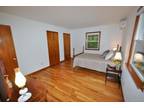 Woodbrook Rd, White Plains, Home For Rent