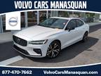 2024 Volvo S60 B5 Plus Dark Theme
