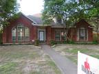 1104 Kensington Drive DeSoto Texas 75115