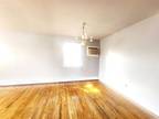 N Delaware Ave, Lindenhurst, Flat For Rent