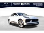 2023 Porsche Macan Base