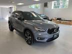 2022 Volvo XC40 T5 R-Design