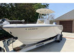 2018 Pursuit C238