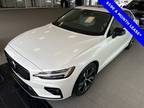 2024 Volvo S60 B5 Plus Dark Theme