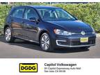 2016 Volkswagen e-Golf