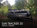 20 foot Sun Tracker 20 DLX Party Barge