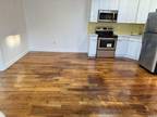 Th St Unit Fl, Richmond Hill, Flat For Rent