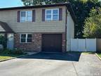 B Evergreen St Unit B, West Babylon, Home For Rent