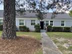 Ann St Apt,rockingham, Flat For Rent