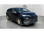 2023 Toyota Sienna LE 8 Passenger