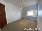 Th Ave, Sea Cliff, Flat For Rent