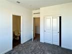 Bottas Privado, Ontario, Condo For Rent