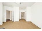 N Commerce Sq Ste,robbinsville, Flat For Rent