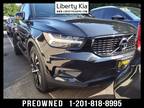 2022 Volvo XC40 T5 R-Design