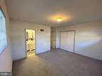 Pooks Hill Rd, Bethesda, Condo For Rent