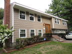Lovely bright and sunny 7 room 2 bath home near Babson College