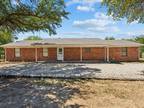 624 County Road 1063 Greenville Texas 75401