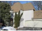 Gate House Ln, Edison, Home For Rent
