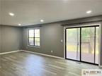 Woodfern St, Edison, Condo For Rent
