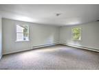 Peapack Rd, Far Hills, Flat For Rent