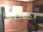Lone Oak Dr Apt D, Floresville, Flat For Rent