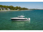 2025 Tiara 43LE