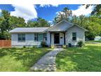1102 Hackberry ST Taylor TX 76574